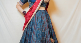 Sreemukhi : ట్రెడిషినల్ లుక్ లో రాములమ్మ అందాలు చూడతారమా.. భలే ఉంది కదా..