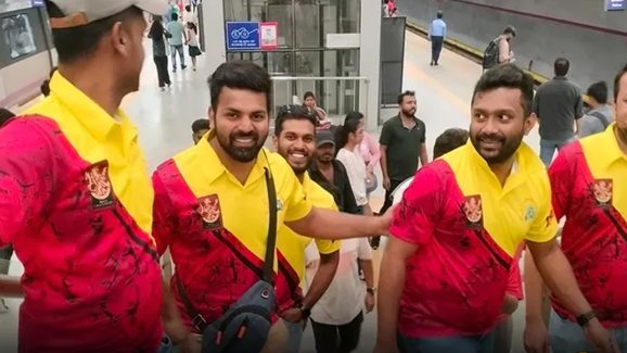 RCB CSK Jersey : ఇదేందిరా.. RCB, CSK ఒక్కటై పోయిందా.. జెర్సీలు వైరల్
