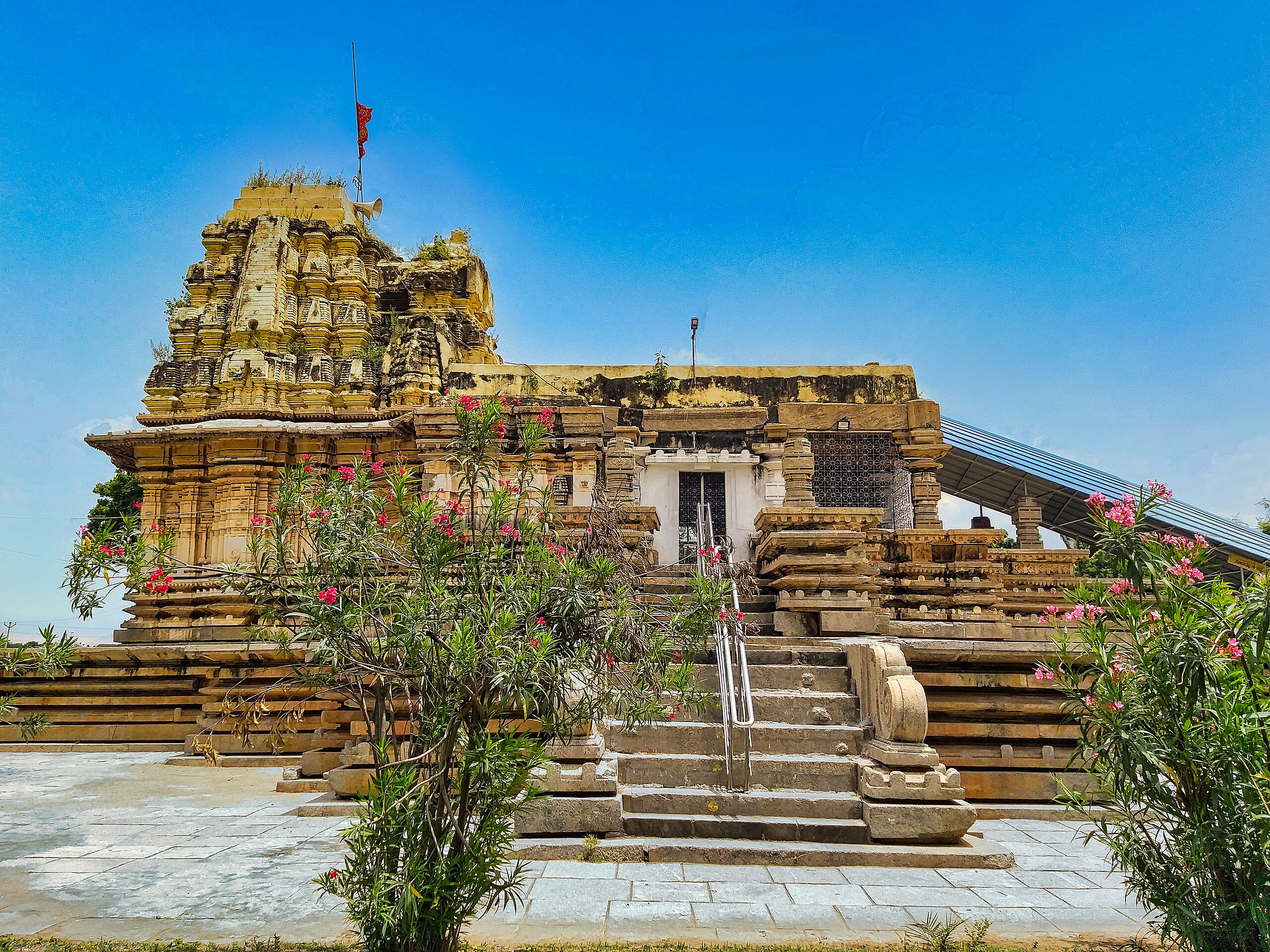 Pillalamarri Sivalayam: సూర్యాపేటలో రేచెర్ల రాజులు కట్టిన నిజాం ద్వారం..!