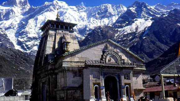 Kedarnath temple: కేదార్‌నాథ్‌లో చేతిలోనే మరుగుతున్న నీరు.. దీని వెనకున్నది శివుడా, లేక శాస్త్రమా?