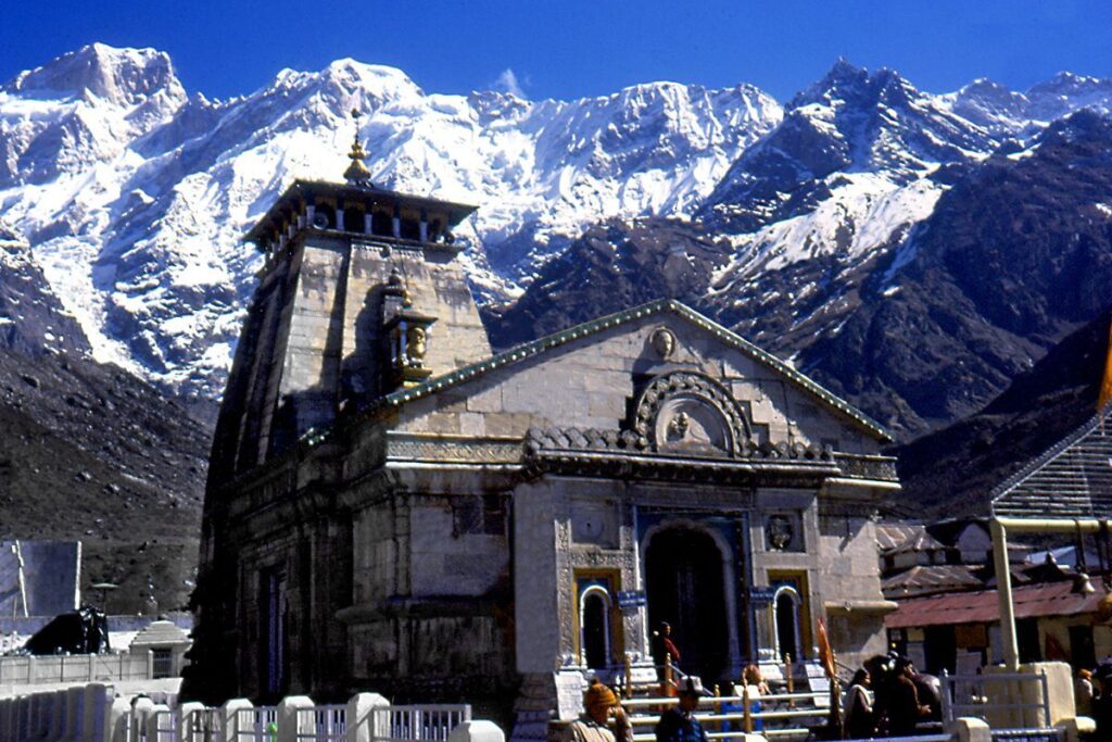 Kedarnath temple: కేదార్‌నాథ్‌లో చేతిలోనే మరుగుతున్న నీరు.. దీని వెనకున్నది శివుడా, లేక శాస్త్రమా?