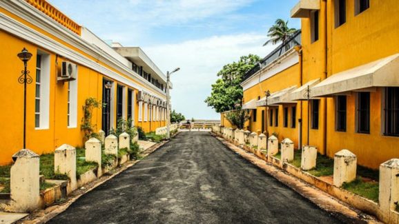 Pondicherry: ఫ్రెంచ్ సొగసు, భారతీయ రంగులు కలగలుపుకున్న డ్రీమ్ సిటీ.