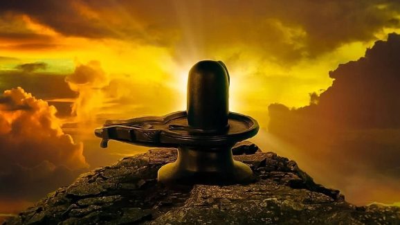 Lord Shiva: శివుడిని లింగం రూపంలో ఎందుకు కొలుస్తారో తెలుసా?