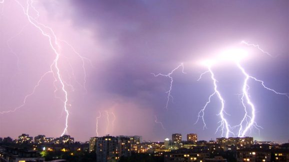 Lightning Power: ఉరుములు, మెరుపుల నుండి వచ్చే ఎనర్జీతో కరెంట్ తయారు చేయొచ్చా?  సైన్స్ ఏం చెబుతోంది?