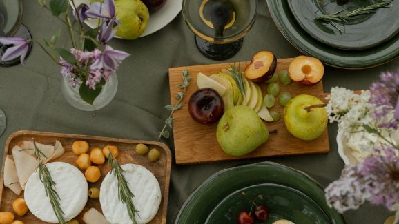 Food Pairings: ఈ ఫుడ్ కాంబినేషన్స్ ఎంత డేంజర్ తెలుసా? హెల్త్ రిస్క్‌లో పడొద్దంటే ఇవి తెలుసుకోండి..