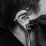 Men Ear-piercing: మగవారు చెవి పోగు పెట్టుకోగానే చప్రీ అనడం కాదు.. దీని వల్ల కలిగే లాభాలు తెలుసుకోండి