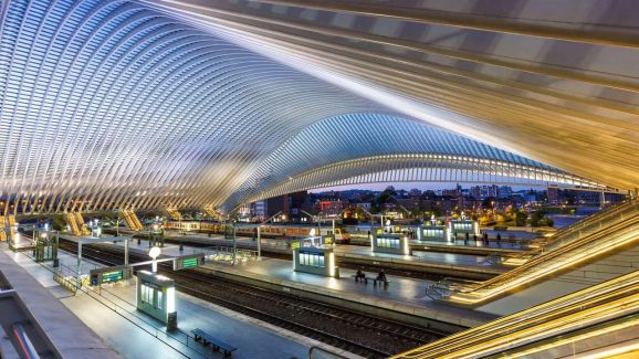 Luxurious Railway Stations: ఇండియాలో లగ్జరీ రైల్వే స్టేషన్‌లు.. ఎక్కడెక్కడున్నాయంటే ?