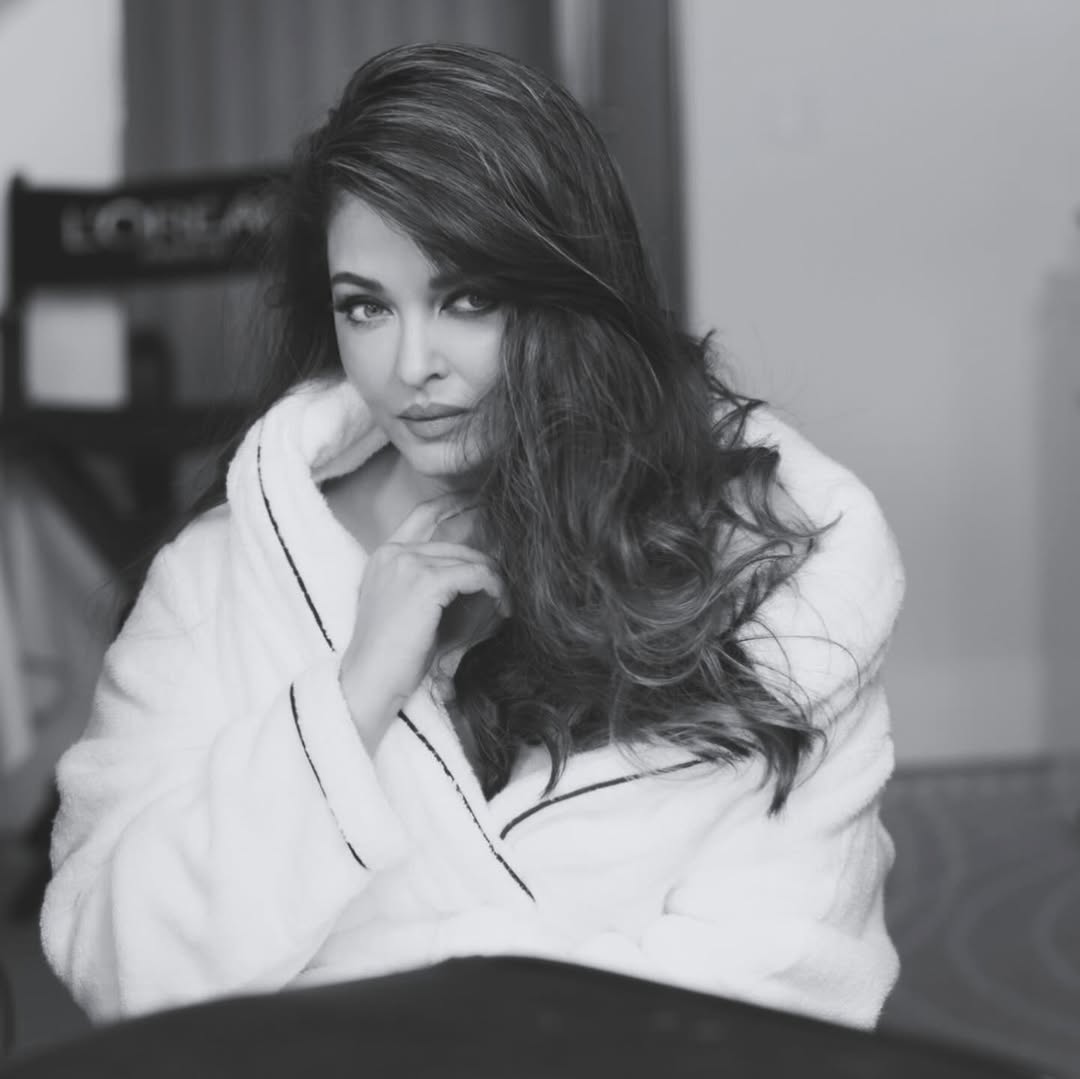 Actress Aishwarya Rai Bachchan Photo Gallery