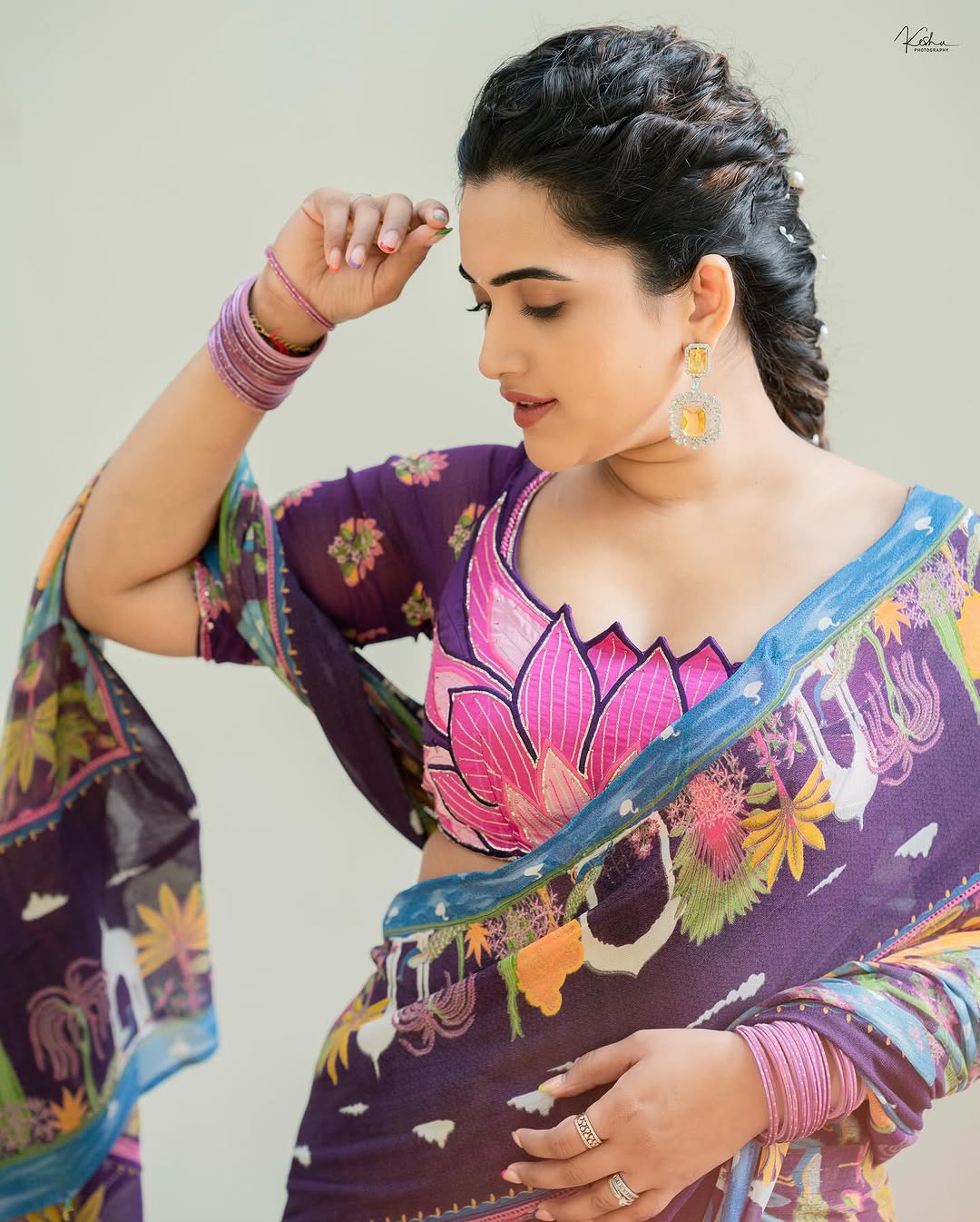 Sravanthi Chokarapu Photo Gallery