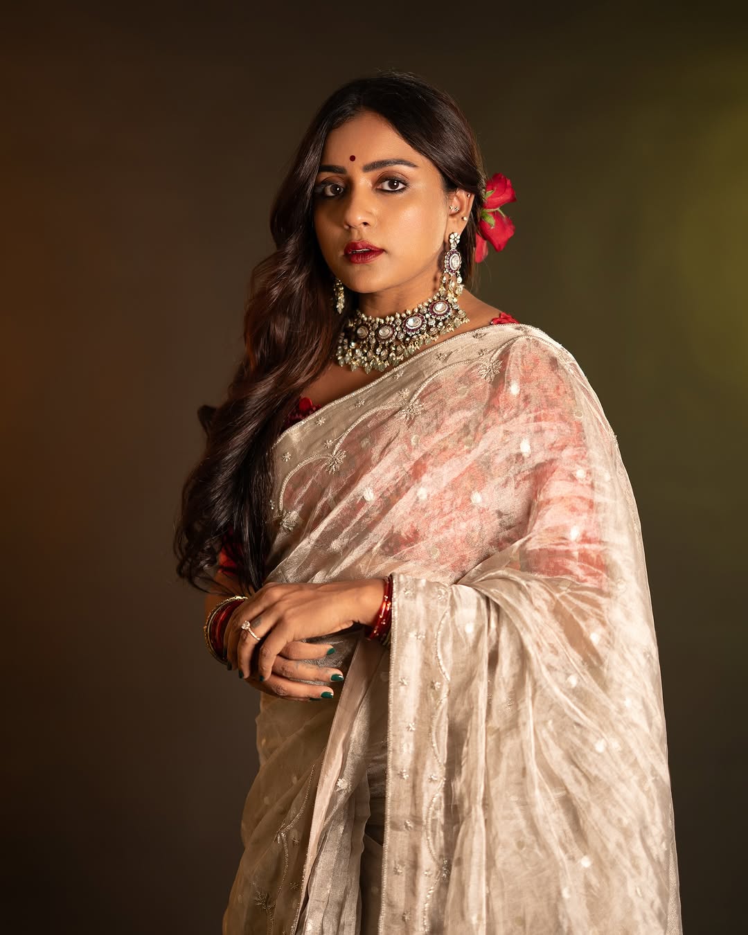 Actress Vithika Sheru Photo Gallery
