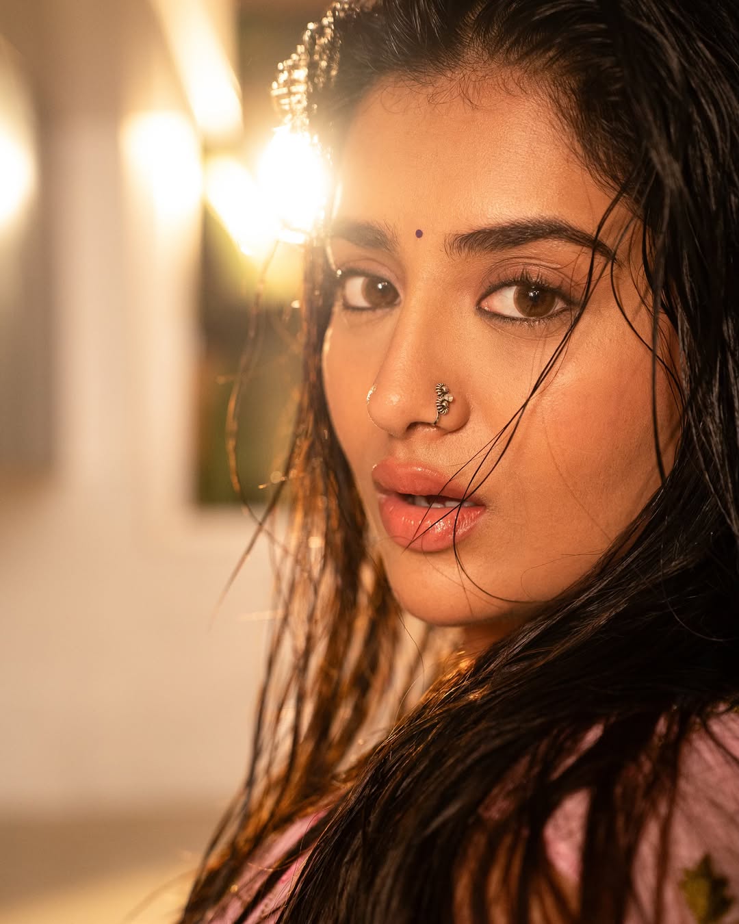 Actress Raashi Singh Photo Gallery