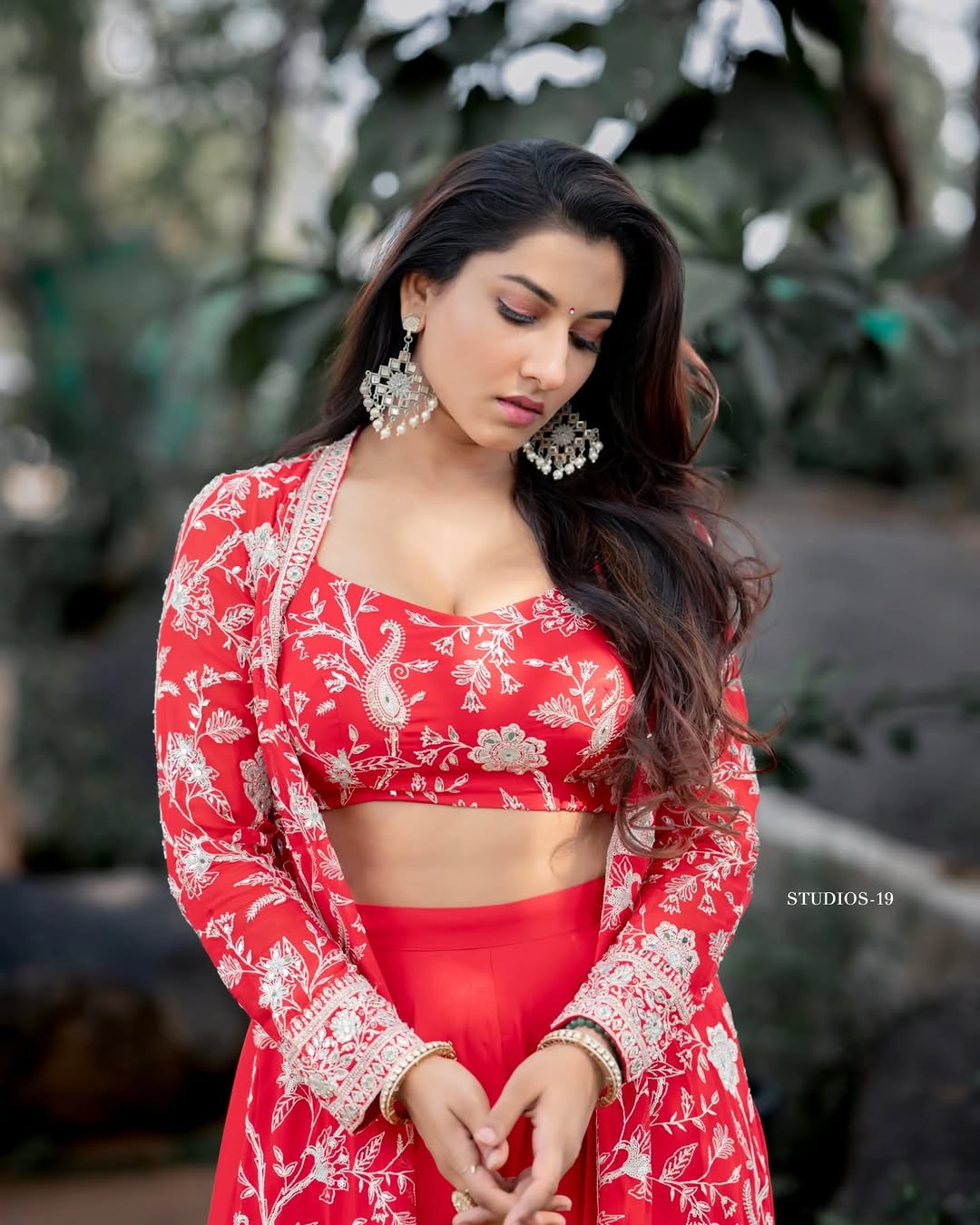 Actress Vishnu Priya Photo Gallery