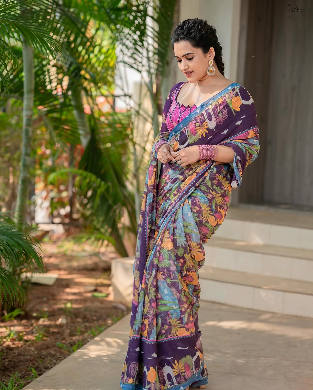 Sravanthi Chokarapu Photo Gallery