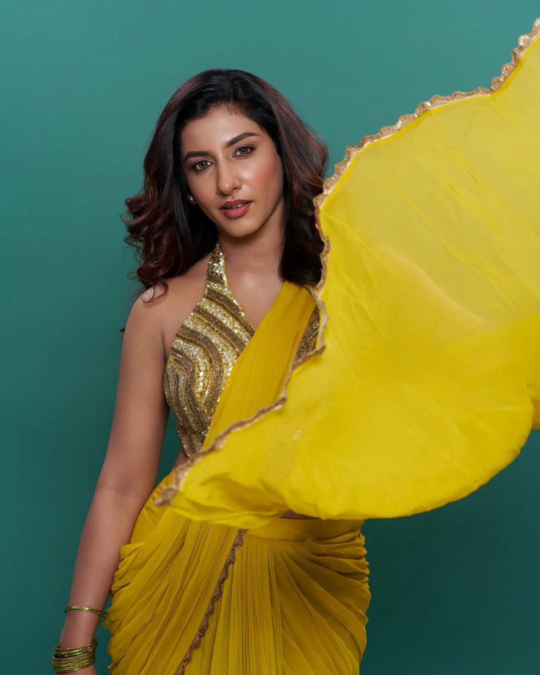 Actress Vishnu Priya Photo Gallery
