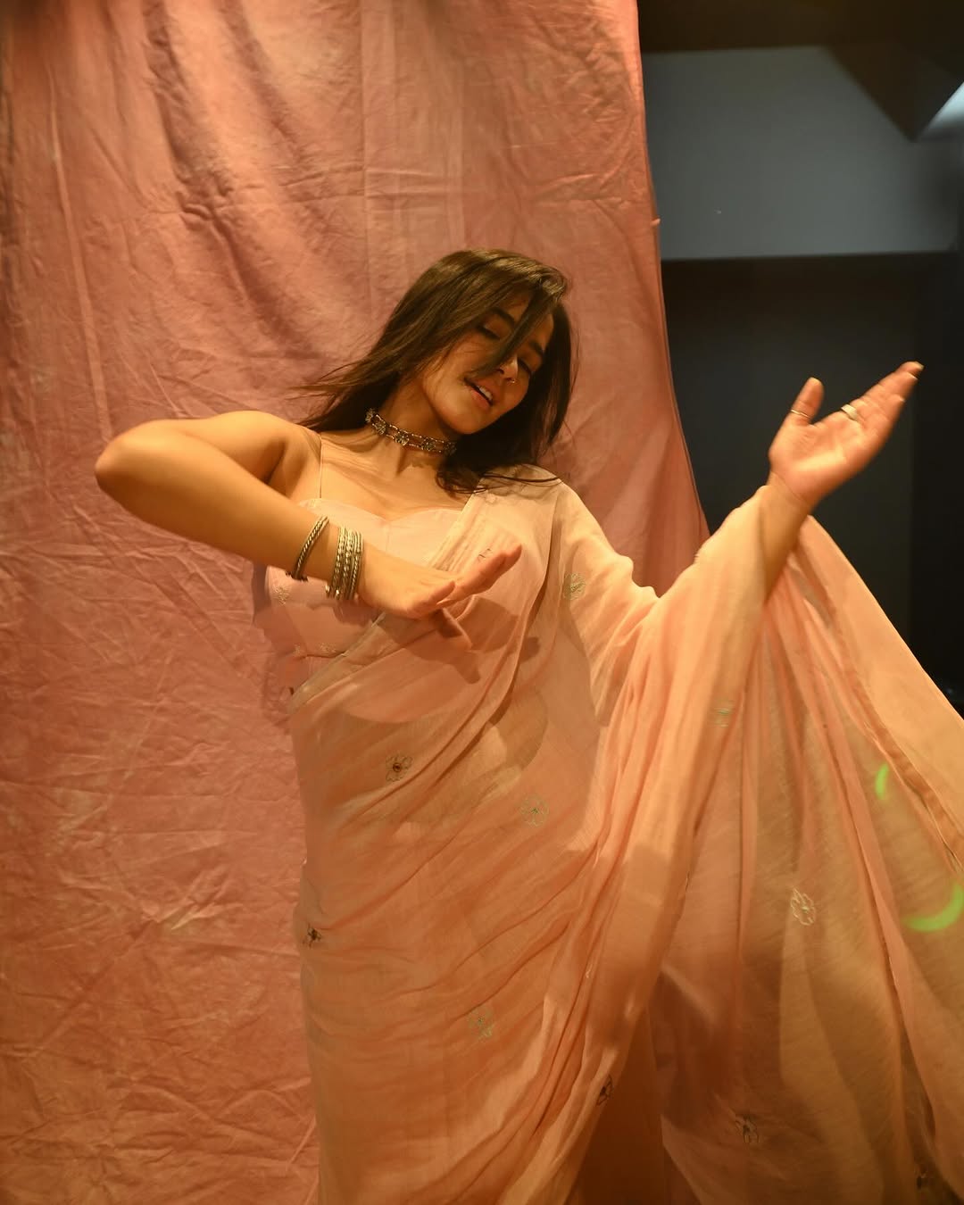 Actress Kethika Sharma Photo Gallery
