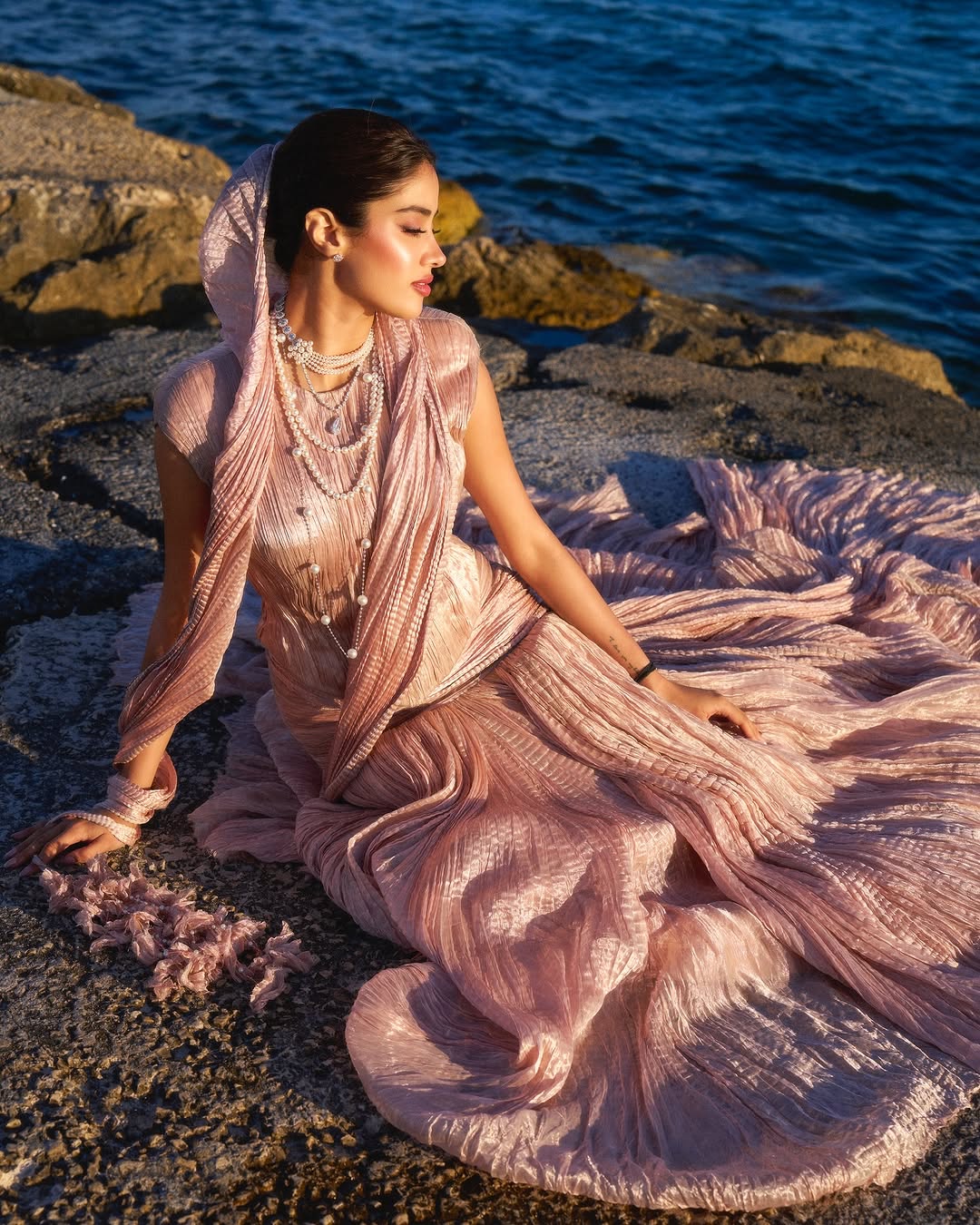 Actress Janhvi Kapoor Photo gallery