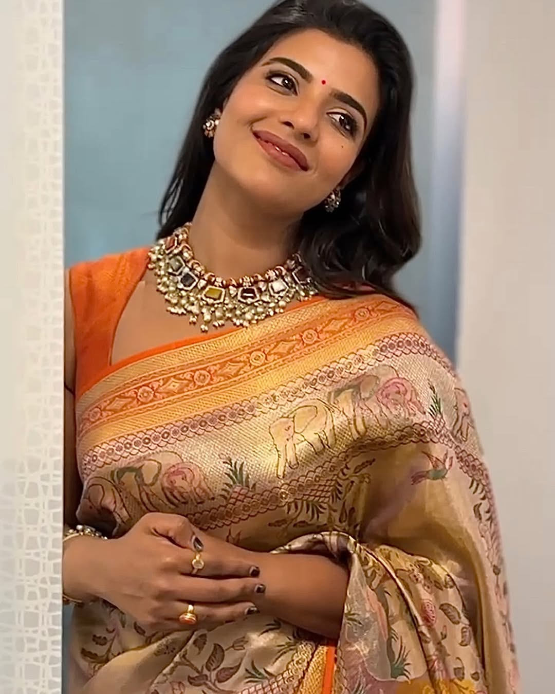 Actress Aishwarya Rajesh Photo Gallery