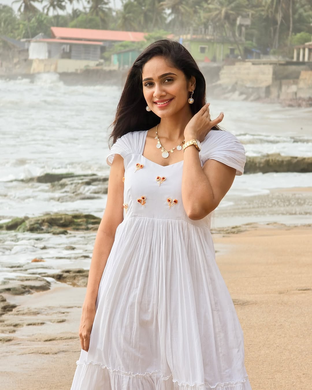 Actress Tejaswini Gowda Photo Gallery