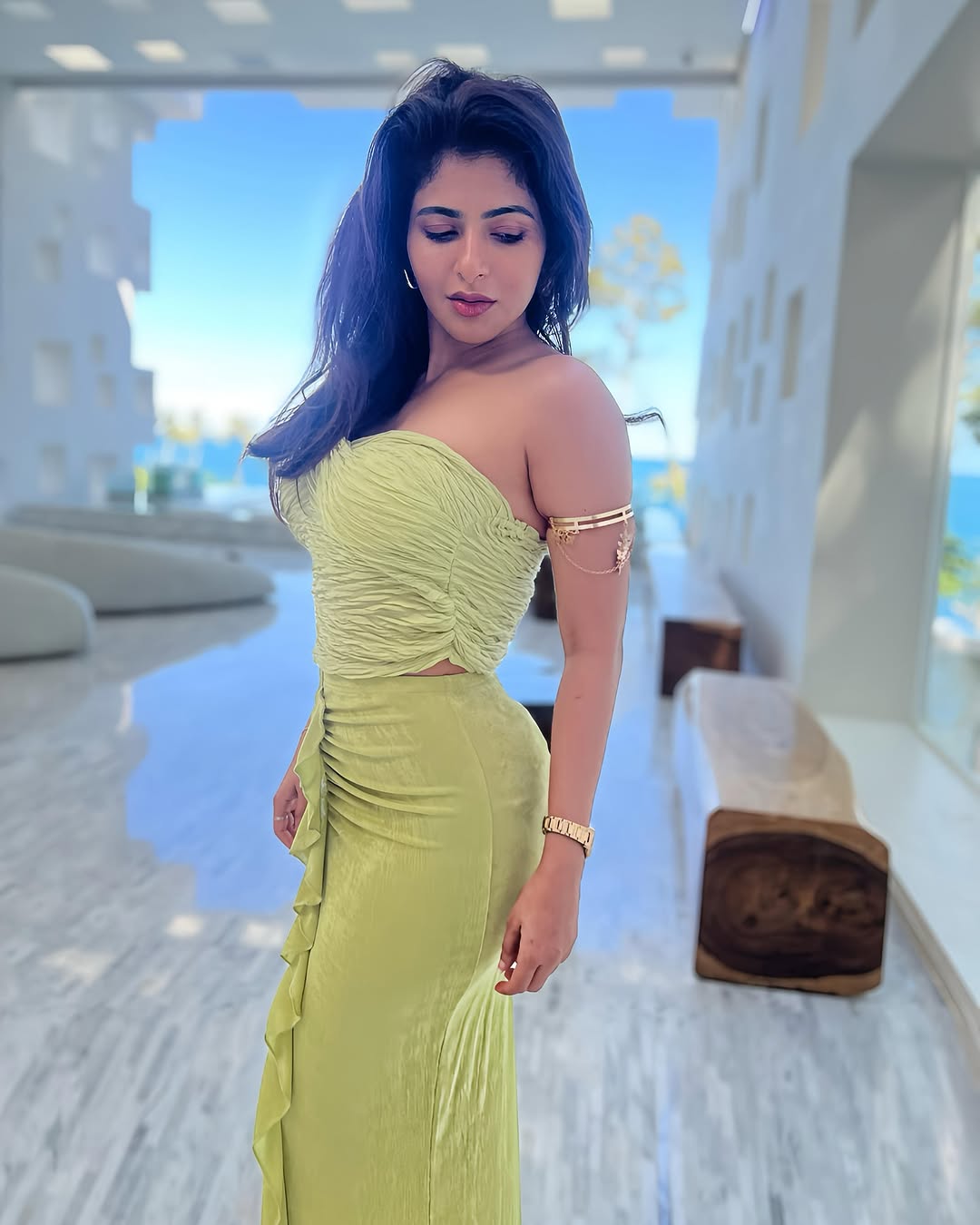 Iswarya Menon Photo gallery
