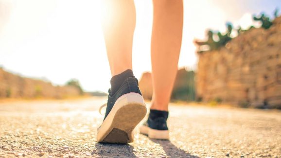 Walking: అన్నం తిన్న వెంటనే నడిస్తే లాభమా నష్టమా? ఎన్ని అడుగులు వేయాలి?