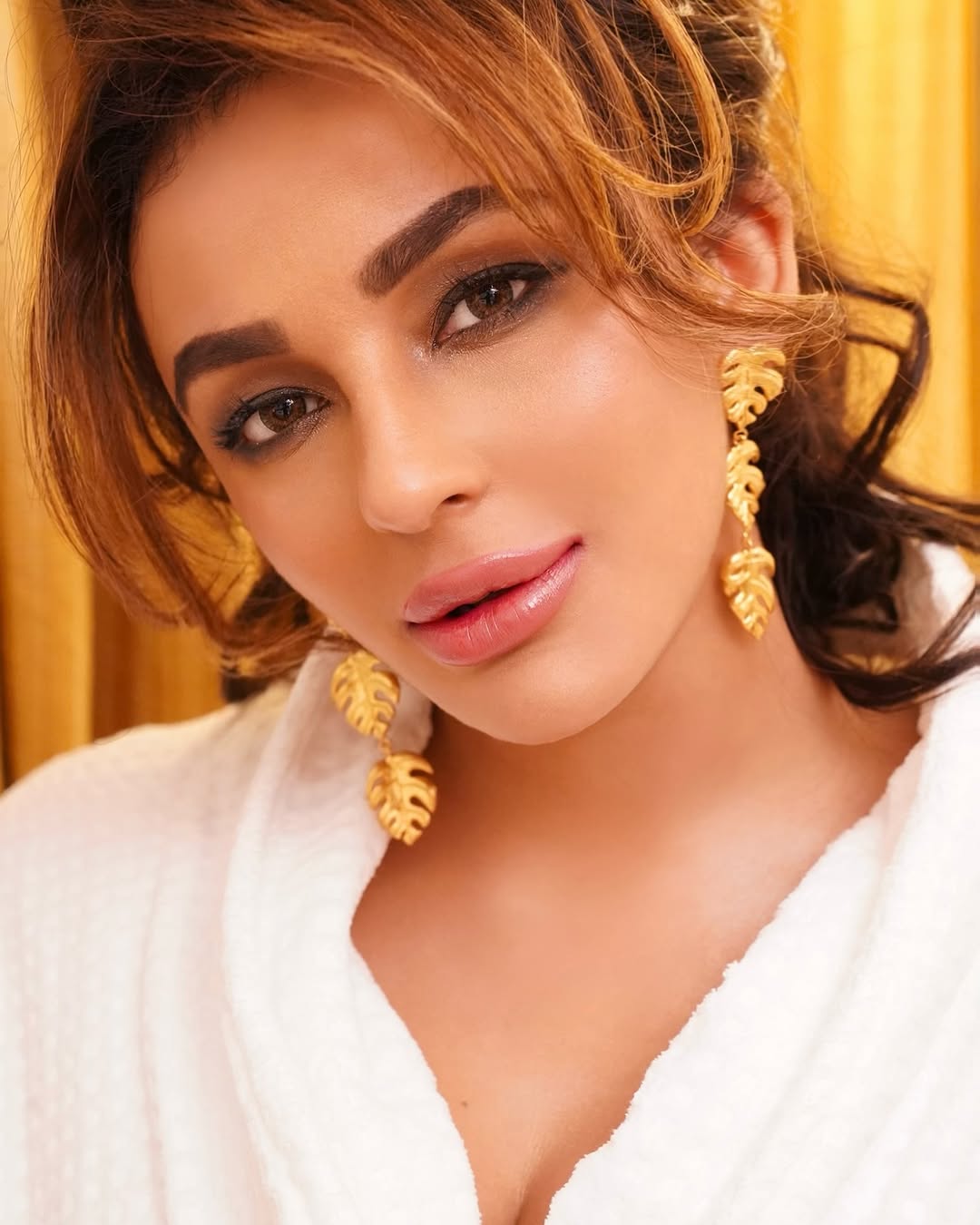 Seerat Kapoor Photo Gallery