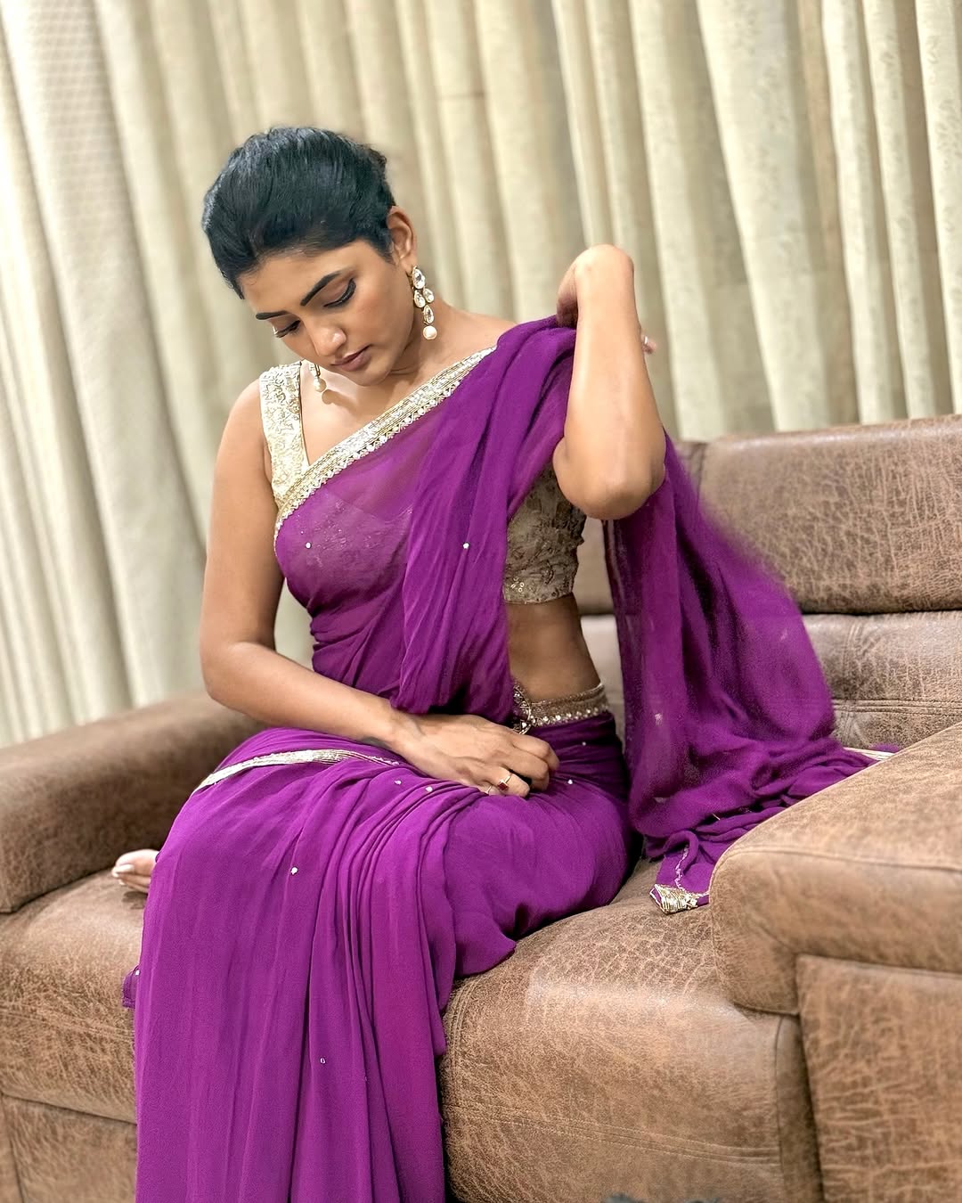 Eesha Rebba ( Source / Instagram) Eesha Rebba Photo Gallery