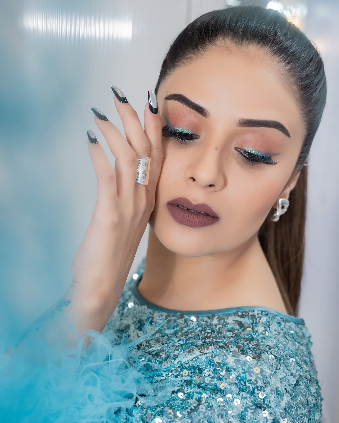 Sreemukhi (Source: Instragram) Actress Sree Mukhi Photo Gallery