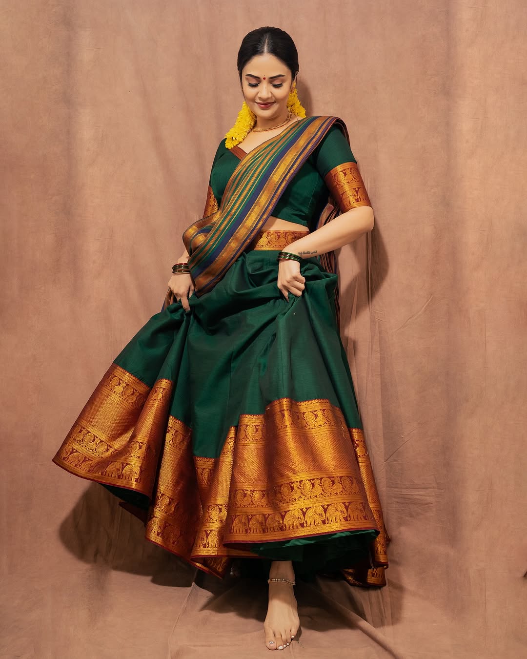 Actress Sree Mukhi Photo Gallery