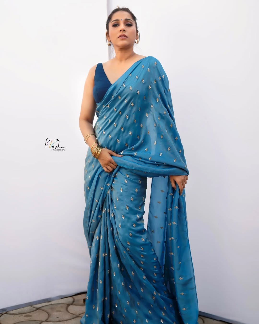 Actress Rashmi Gautam Photo Gallery