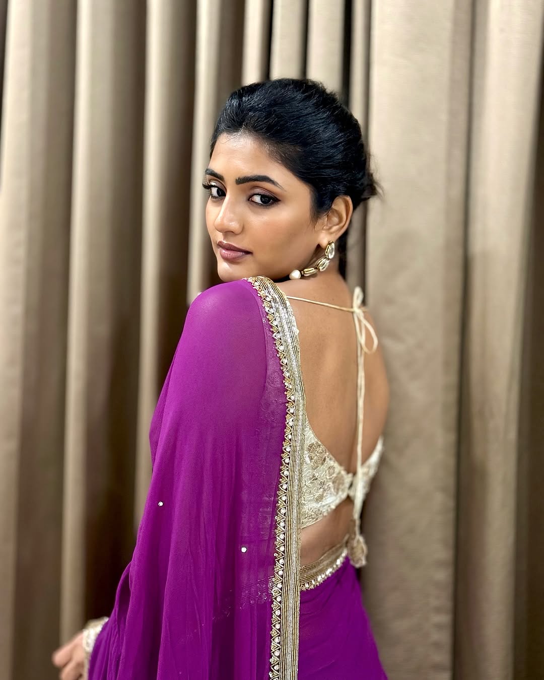Eesha Rebba ( Source / Instagram) Eesha Rebba Photo Gallery