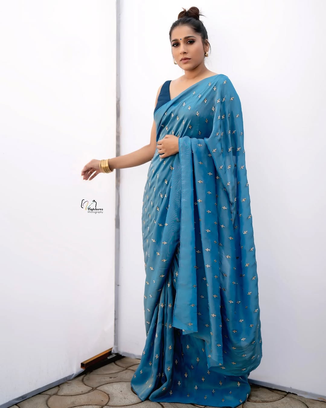 Actress Rashmi Gautam Photo Gallery