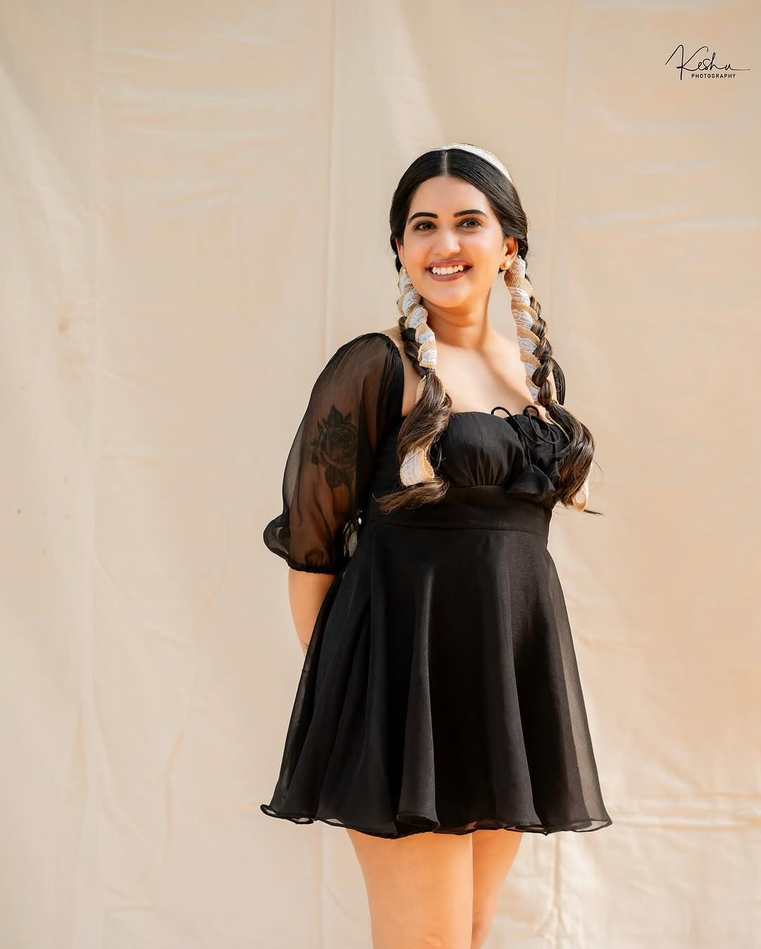 Sravanthi Chokarapu Photo Gallery  
