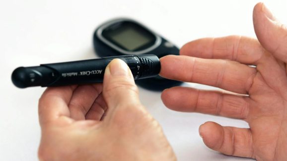 Diabetes:  స్వీట్స్ తింటే డయాబెటిస్ వస్తుందా? డాక్టర్స్ చెప్పేది వింటే షాక్ అవుతారు