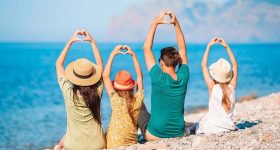 Travel Tips For Family: ఫ్యామిలీతో ట్రిప్ వెళ్తున్నారా ? ఈ టిప్స్ మీ కోసమే !