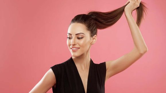 Long Hair Tips: మోకాళ్ల వరకు జుట్టు పెరగాలా ? అయితే ఈ టిప్స్ ట్రై చేయండి