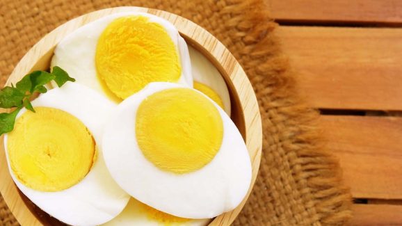 Eggs: రోజులో ఎన్ని ఎగ్స్ తినాలి ? అతిగా తింటే ఏం జరుగుతుంది ?