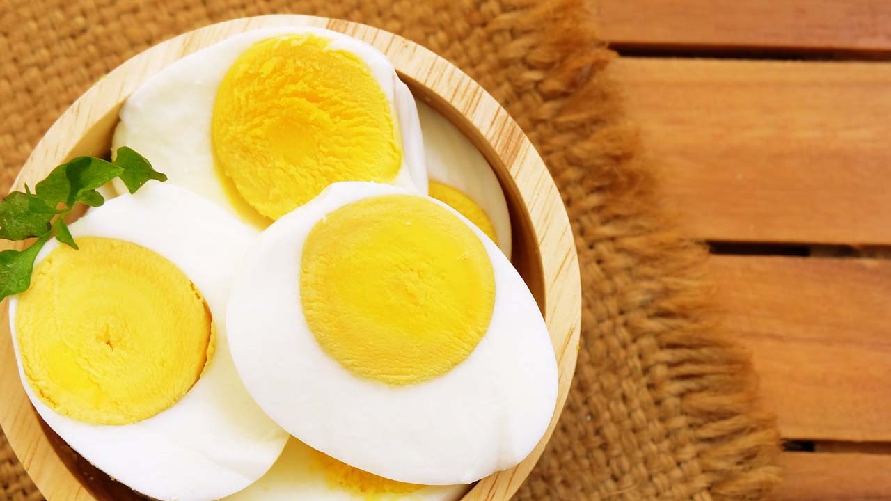 Eggs: రోజులో ఎన్ని ఎగ్స్ తినాలి ? అతిగా తింటే ఏం జరుగుతుంది ?