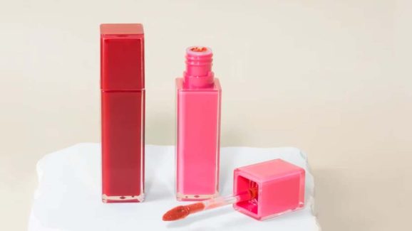 Lip Balm Vs Lip Gloss: లిప్ బామ్, లిప్ గ్లాస్ రెండింటికీ తేడా ఏంటో తెలుసా ?