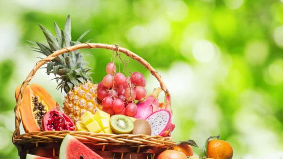 Summer Fruits: సమ్మర్‌‌లో ఆరోగ్యంగా, డీహైడ్రేట్ అవ్వకుండా ఉండాలంటే.. ఈ ఫ్రూట్స్ తినండి