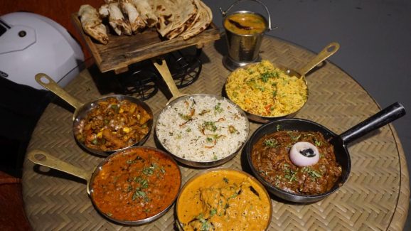 Food: హైదరాబాద్‌లో తప్పకుండా వెళ్లాల్సిన ఫుడ్ డెస్టినేషన్స్ ఏంటో తెలుసా?