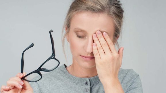Eye Problems: కంటి సమస్యలా ? ఇవి వాడితే.. సమస్య దూరం !