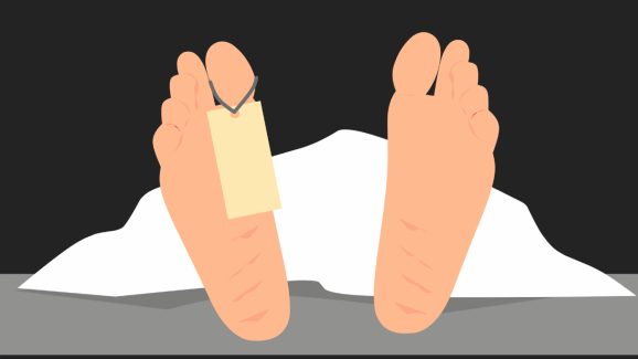 Viral News : తల్లి చితిపై పడుకొని.. కొడుకు హంగామా.. ఛీ వాడో వెధవ