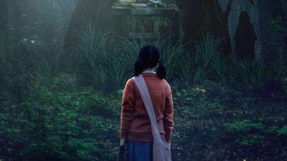 OTT Movie : చెట్టు కింద దెయ్యం… రాత్రైతే చాలు పిలల్ని పీడించే ముసల్ది… గుండె ధైర్యం ఉన్నవాళ్లే చూడండి