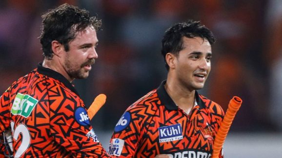 Travis Head: SRHలో కరోనా కల్లోలం.. హెడ్ కు పాజిటివ్ !