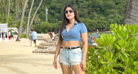 Sravanthi Chokarapu : పొట్టి నిక్కర్ లో రెచ్చగొడుతున్న స్రవంతి.. అరాచకమే మామా..