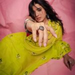Ketika Sharma: సైడ్ యాంగిల్ లో మొత్తం చూపించేస్తున్న కేతిక.. మరీ ఇలా అయితే ఎలా..?