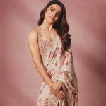 Samantha: చీరకట్టులో గ్లామర్ డోస్.. నిర్మాత మోములో కొత్త కళ..!