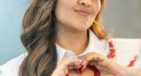 Anasuya: ట్రెండీ లుక్ లో అనసూయ.. హార్ట్ సింబల్ తో సరికొత్తగా..!