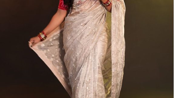 Vithika Sheru: వింటేజ్ లుక్ లో వితికా.. జాబిలమ్మలా..!