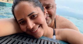 Anasuya Bharadwaj: స్విమ్మింగ్ పూల్ లో జలకాలాడుతున్న అనసూయ.. ఫొటోస్ వైరల్..!